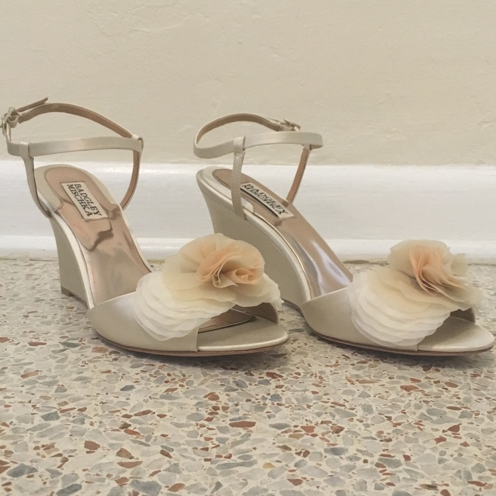 Badgley Mischka wedge heels